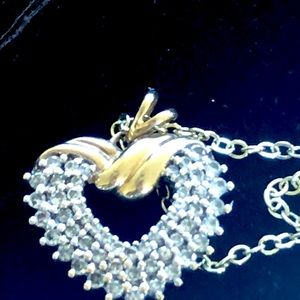 Genuine gold & diamond heart pendant with chain!
